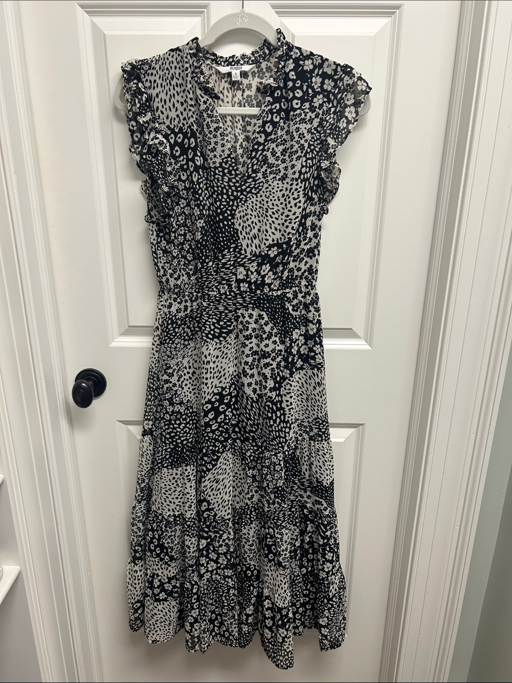 BB Dakota Black & White Printed Sleeveless Midi Dress small